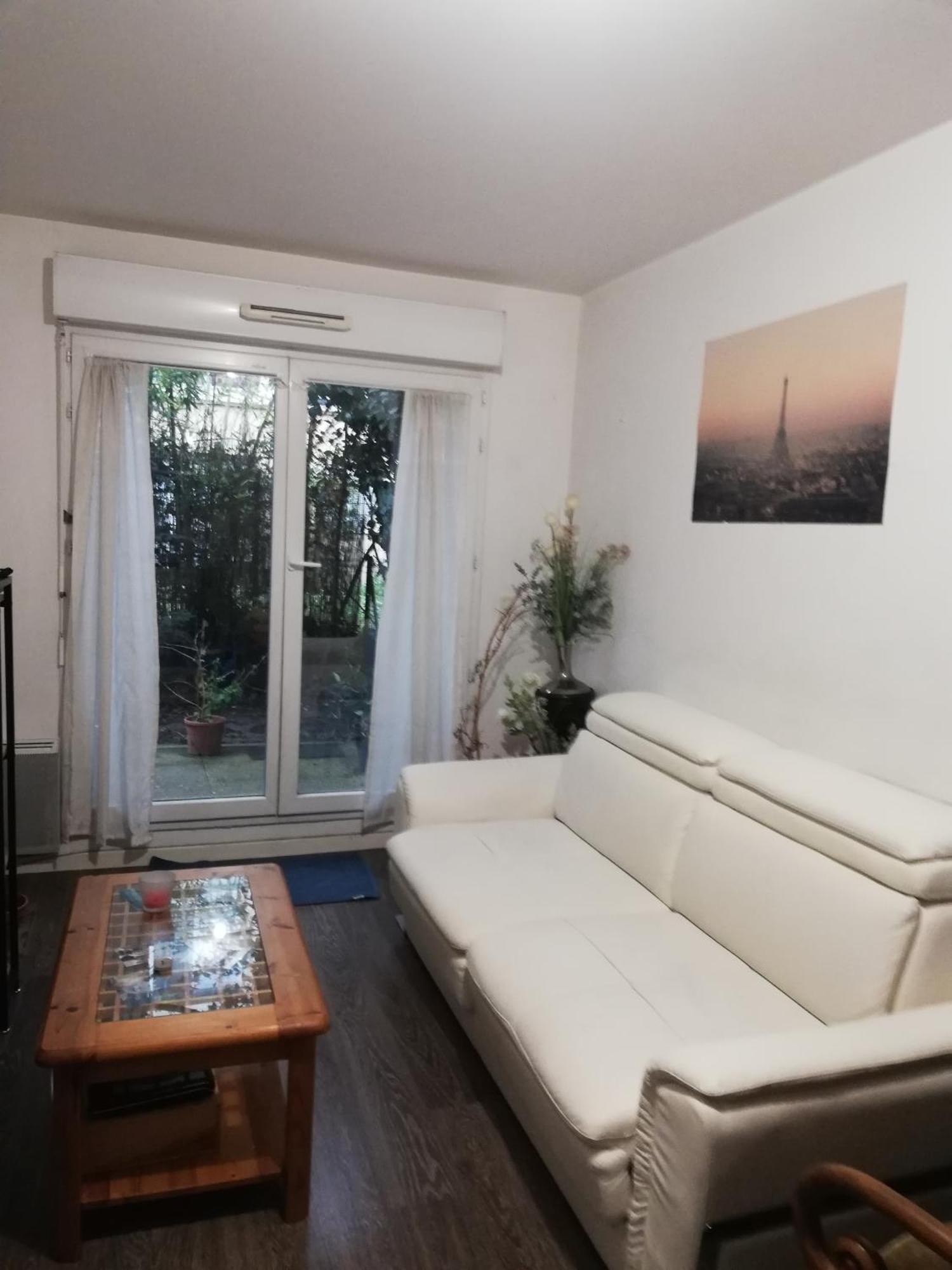 Appartment With Garden - ชาวิลล์ ภายนอก รูปภาพ